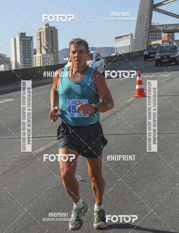 Buy your photos of the eventMaratona e Meia Maratona das Gerais on Fotop