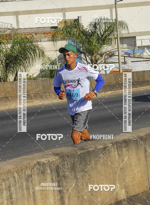 Buy your photos of the eventMaratona e Meia Maratona das Gerais on Fotop