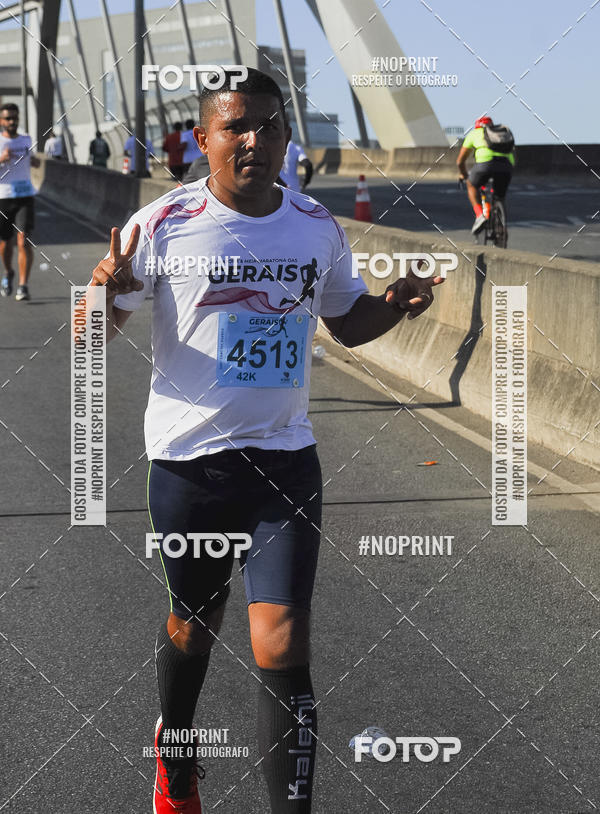Buy your photos of the eventMaratona e Meia Maratona das Gerais on Fotop