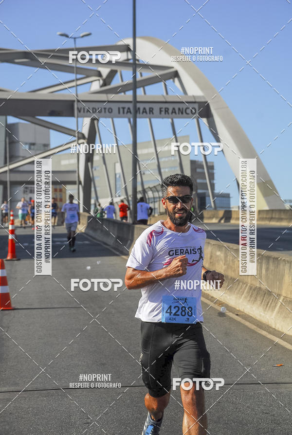 Buy your photos of the eventMaratona e Meia Maratona das Gerais on Fotop