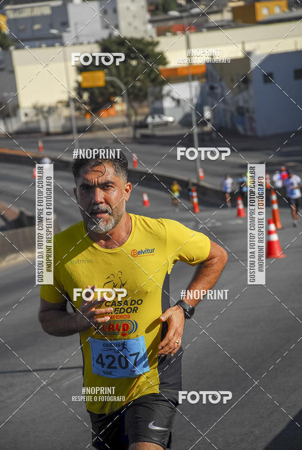 Buy your photos of the eventMaratona e Meia Maratona das Gerais on Fotop