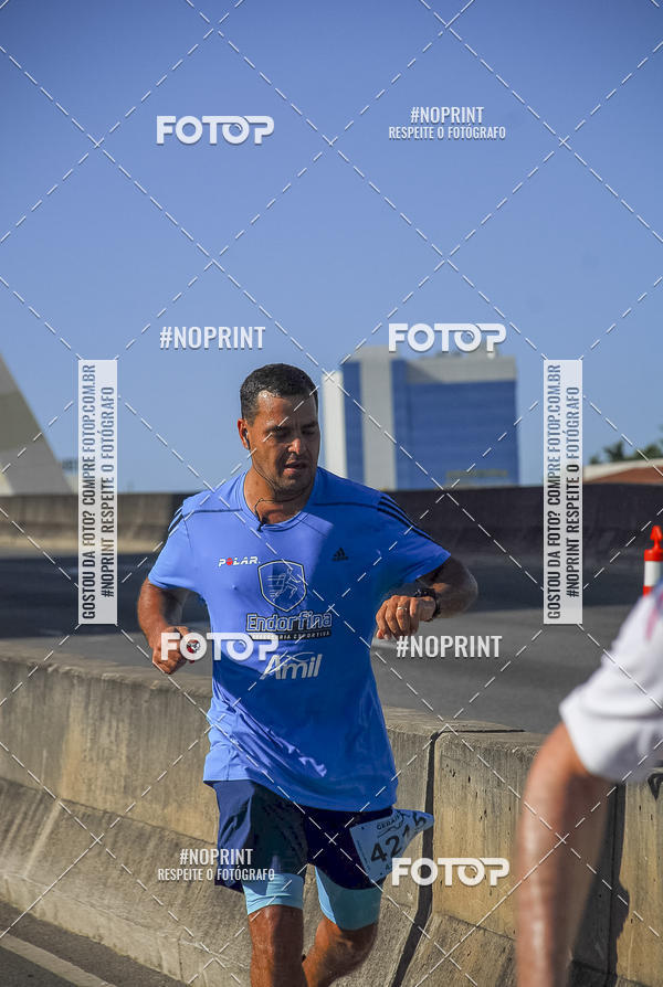 Buy your photos of the eventMaratona e Meia Maratona das Gerais on Fotop