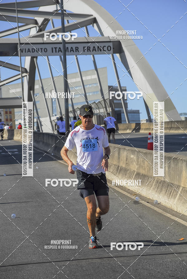 Buy your photos of the eventMaratona e Meia Maratona das Gerais on Fotop