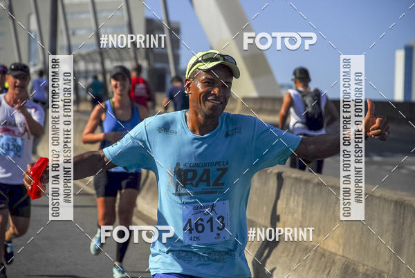 Buy your photos of the eventMaratona e Meia Maratona das Gerais on Fotop