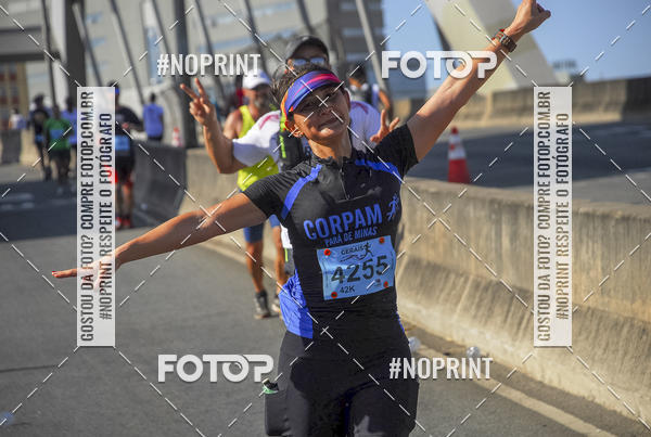 Buy your photos of the eventMaratona e Meia Maratona das Gerais on Fotop