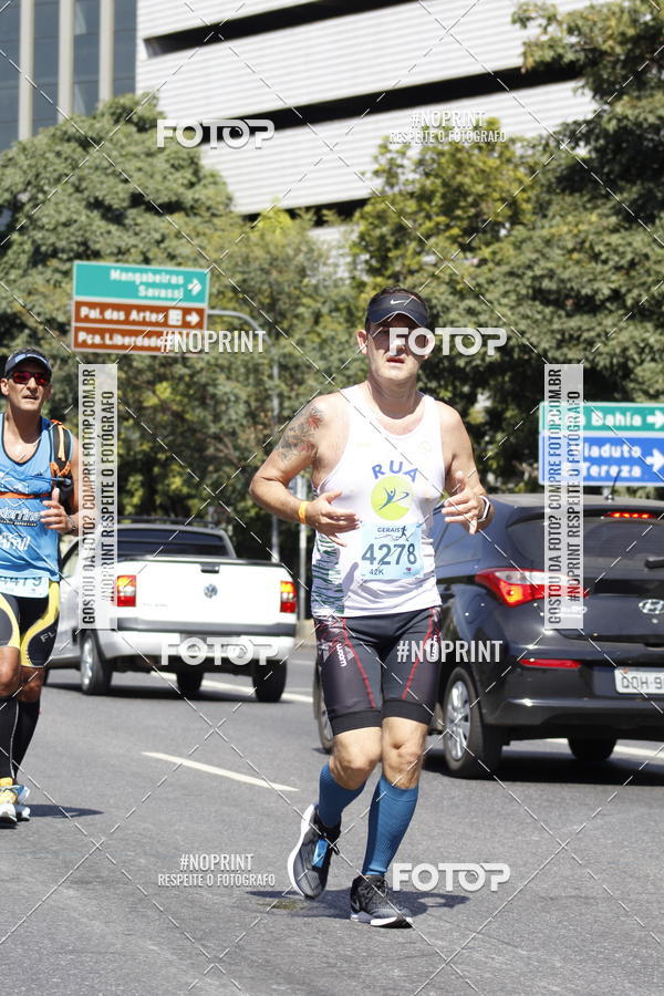 Buy your photos of the eventMaratona e Meia Maratona das Gerais on Fotop