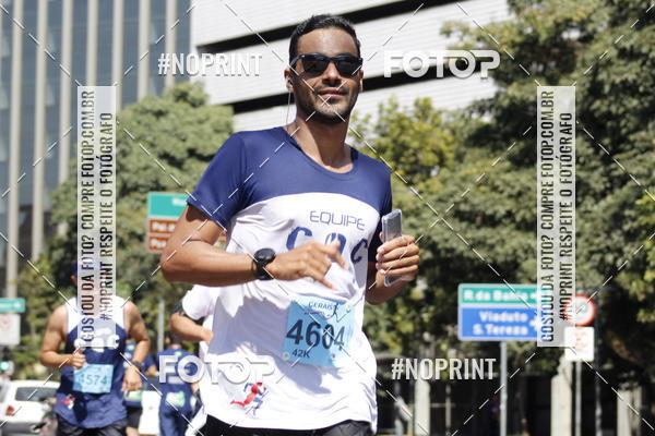 Buy your photos of the eventMaratona e Meia Maratona das Gerais on Fotop