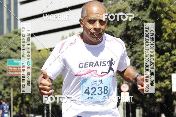 Buy your photos of the eventMaratona e Meia Maratona das Gerais on Fotop