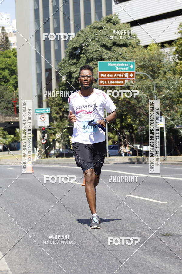 Buy your photos of the eventMaratona e Meia Maratona das Gerais on Fotop