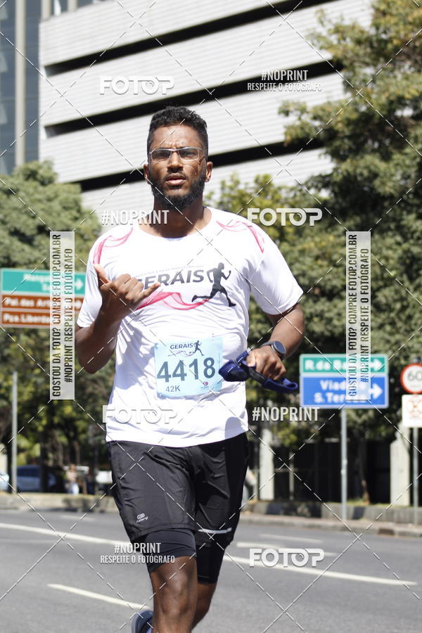 Buy your photos of the eventMaratona e Meia Maratona das Gerais on Fotop