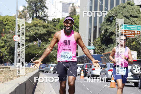 Buy your photos of the eventMaratona e Meia Maratona das Gerais on Fotop