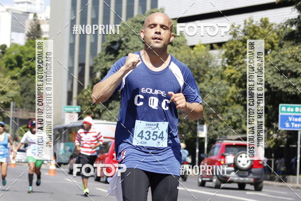 Buy your photos of the eventMaratona e Meia Maratona das Gerais on Fotop