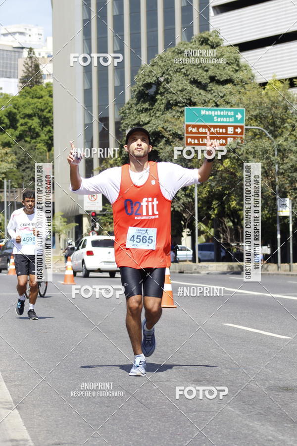 Buy your photos of the eventMaratona e Meia Maratona das Gerais on Fotop
