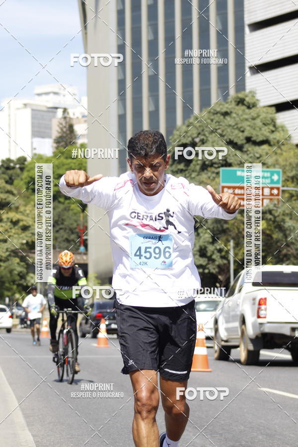Buy your photos of the eventMaratona e Meia Maratona das Gerais on Fotop