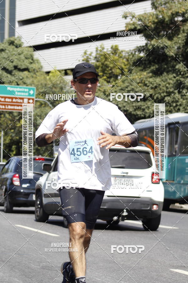 Buy your photos of the eventMaratona e Meia Maratona das Gerais on Fotop