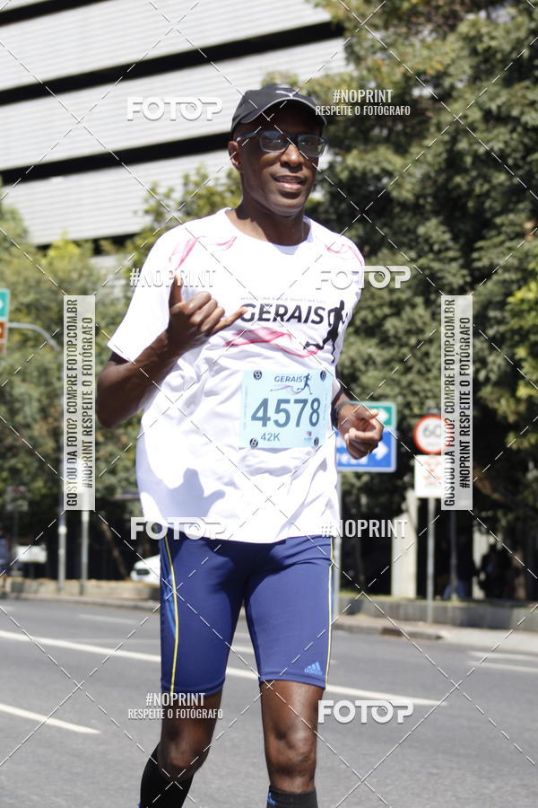 Buy your photos of the eventMaratona e Meia Maratona das Gerais on Fotop