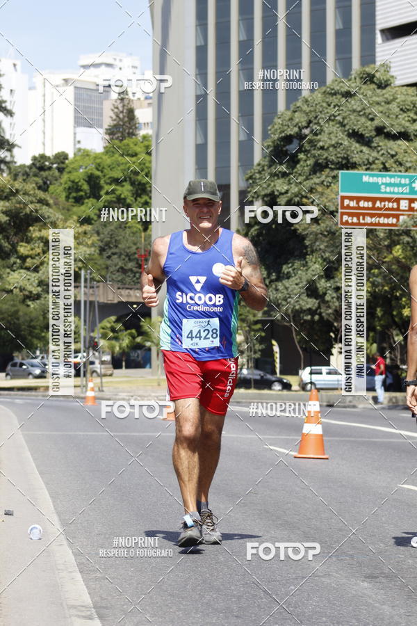 Buy your photos of the eventMaratona e Meia Maratona das Gerais on Fotop