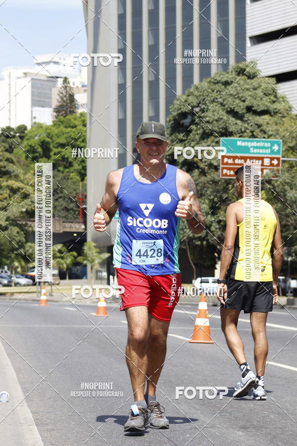 Buy your photos of the eventMaratona e Meia Maratona das Gerais on Fotop