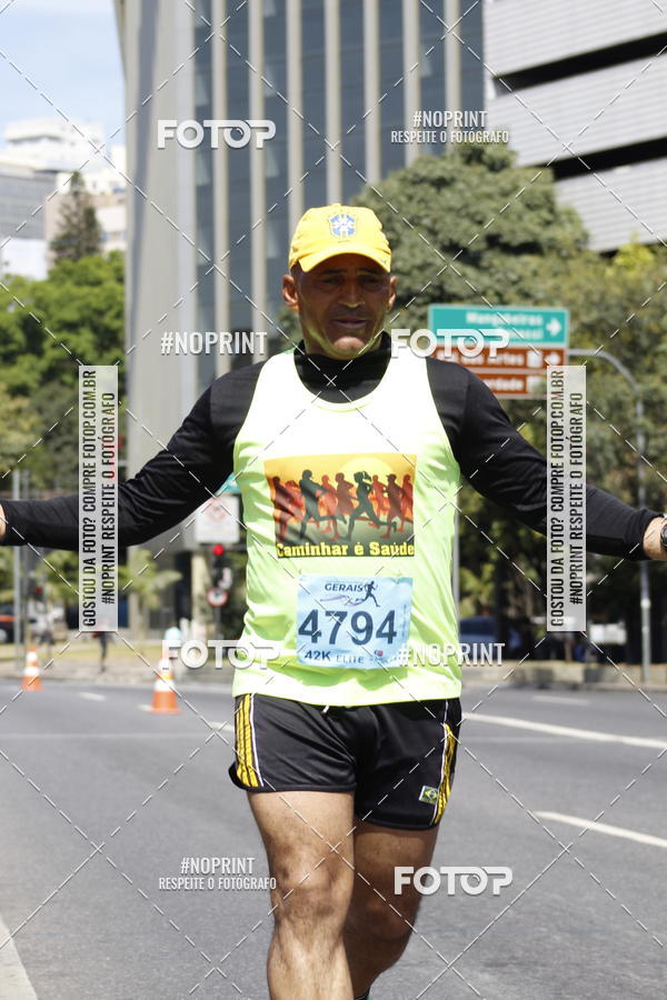 Buy your photos of the eventMaratona e Meia Maratona das Gerais on Fotop
