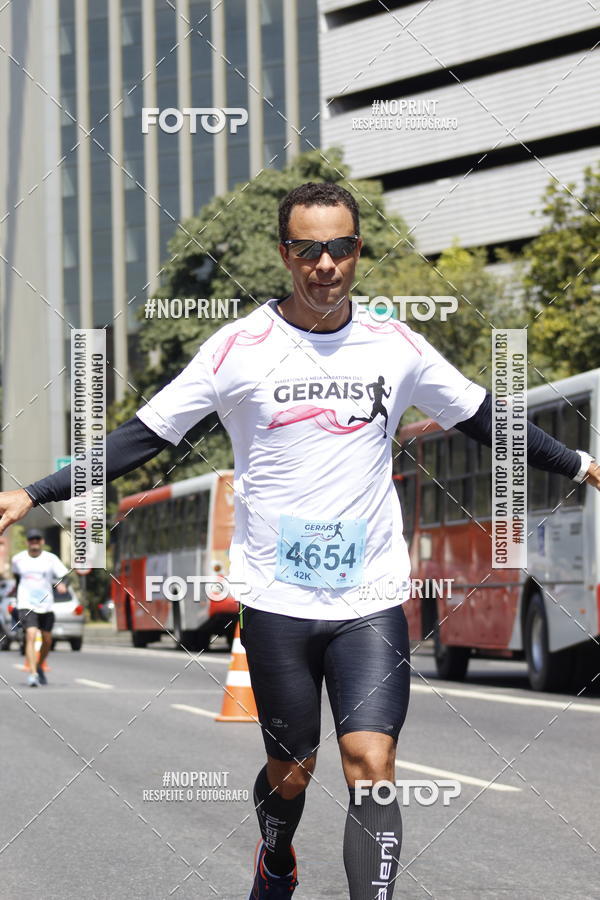 Buy your photos of the eventMaratona e Meia Maratona das Gerais on Fotop