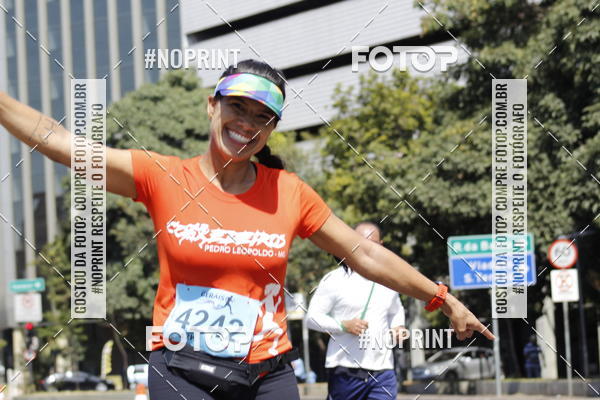 Buy your photos of the eventMaratona e Meia Maratona das Gerais on Fotop