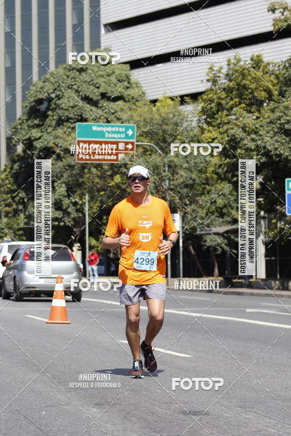 Buy your photos of the eventMaratona e Meia Maratona das Gerais on Fotop