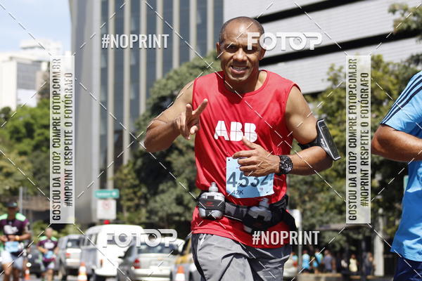 Buy your photos of the eventMaratona e Meia Maratona das Gerais on Fotop