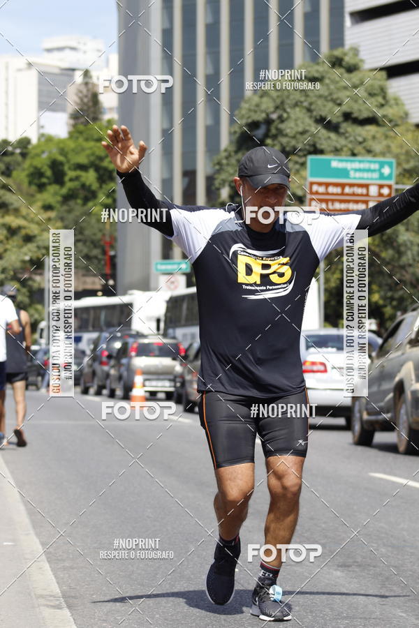 Buy your photos of the eventMaratona e Meia Maratona das Gerais on Fotop