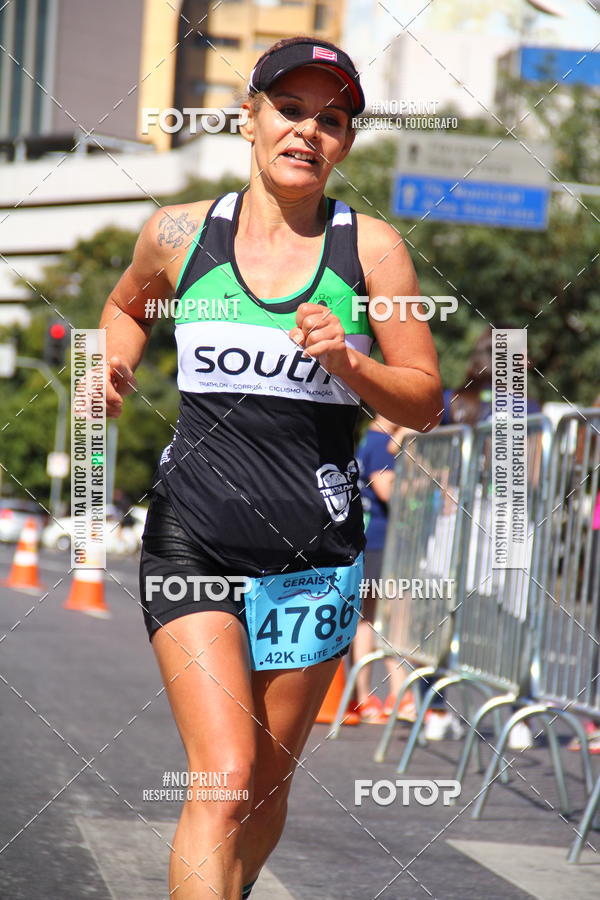 Buy your photos of the eventMaratona e Meia Maratona das Gerais on Fotop