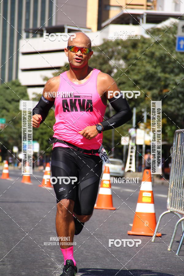 Buy your photos of the eventMaratona e Meia Maratona das Gerais on Fotop