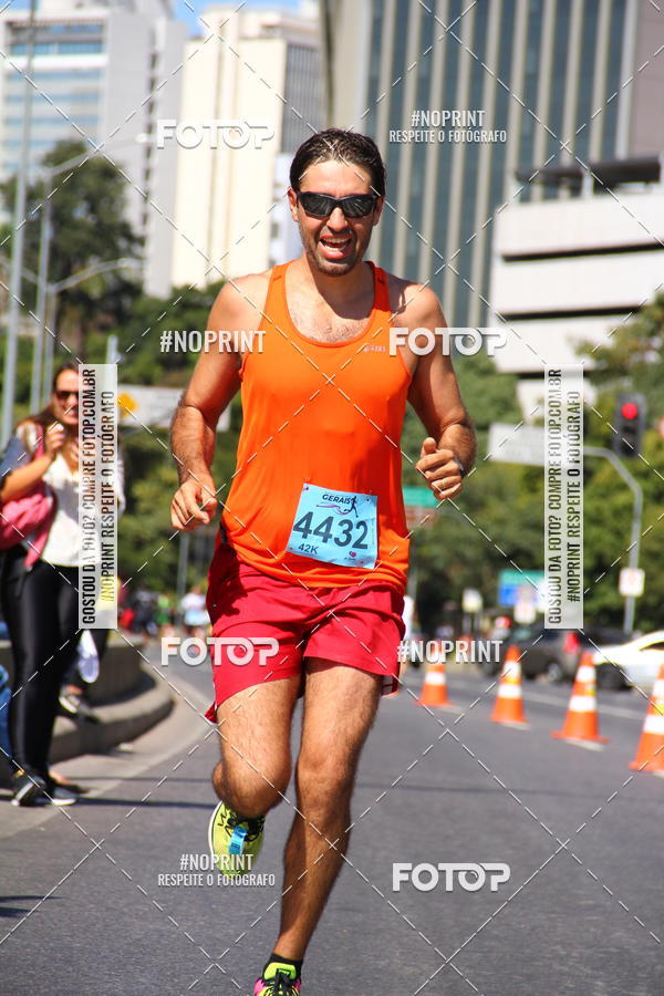Buy your photos of the eventMaratona e Meia Maratona das Gerais on Fotop