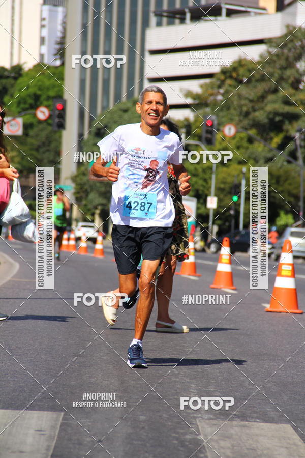 Buy your photos of the eventMaratona e Meia Maratona das Gerais on Fotop