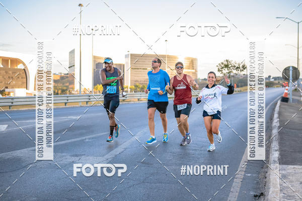 Buy your photos of the eventMaratona e Meia Maratona das Gerais on Fotop