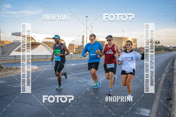 Buy your photos of the eventMaratona e Meia Maratona das Gerais on Fotop