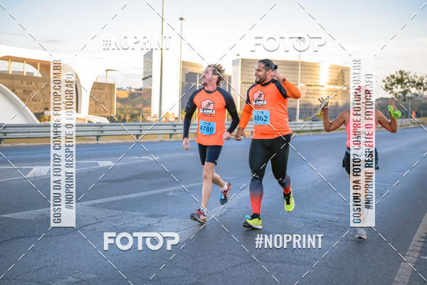 Buy your photos of the eventMaratona e Meia Maratona das Gerais on Fotop