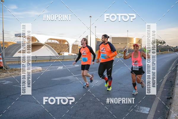 Buy your photos of the eventMaratona e Meia Maratona das Gerais on Fotop