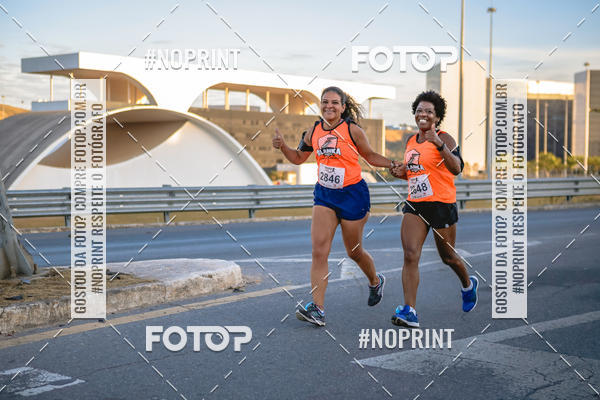 Buy your photos of the eventMaratona e Meia Maratona das Gerais on Fotop