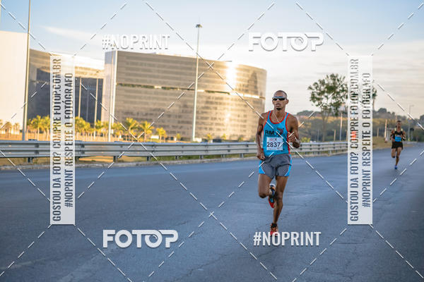 Buy your photos of the eventMaratona e Meia Maratona das Gerais on Fotop