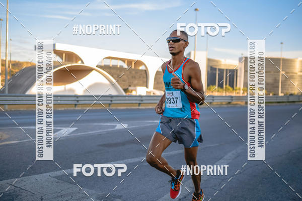 Buy your photos of the eventMaratona e Meia Maratona das Gerais on Fotop