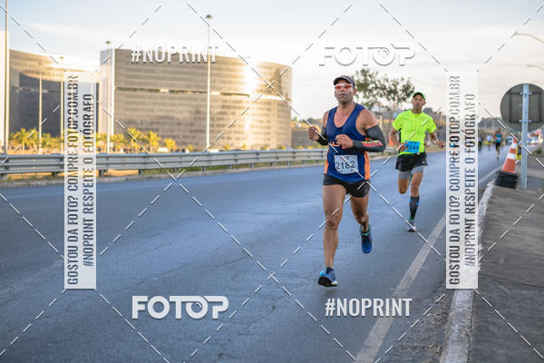 Buy your photos of the eventMaratona e Meia Maratona das Gerais on Fotop