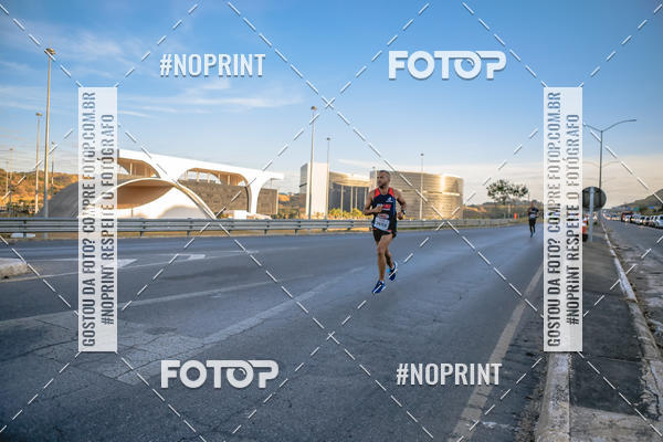 Buy your photos of the eventMaratona e Meia Maratona das Gerais on Fotop