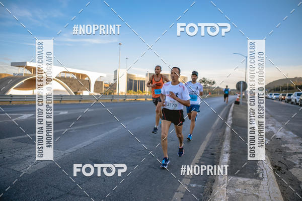 Buy your photos of the eventMaratona e Meia Maratona das Gerais on Fotop