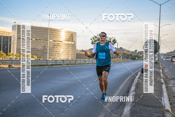 Buy your photos of the eventMaratona e Meia Maratona das Gerais on Fotop