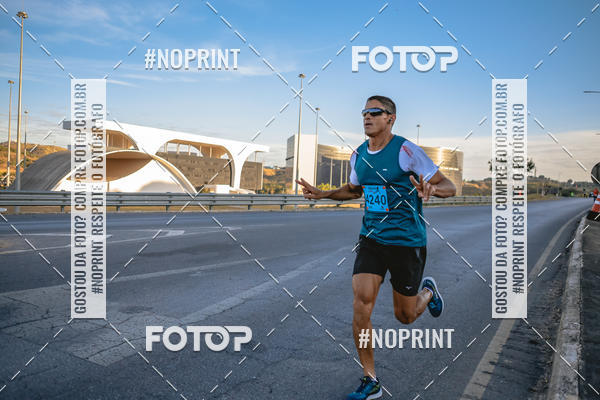Buy your photos of the eventMaratona e Meia Maratona das Gerais on Fotop