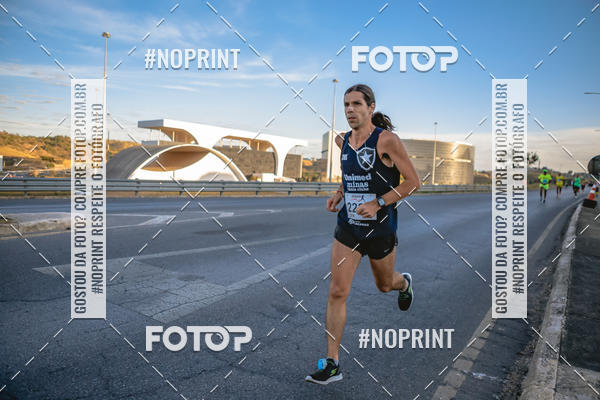 Buy your photos of the eventMaratona e Meia Maratona das Gerais on Fotop
