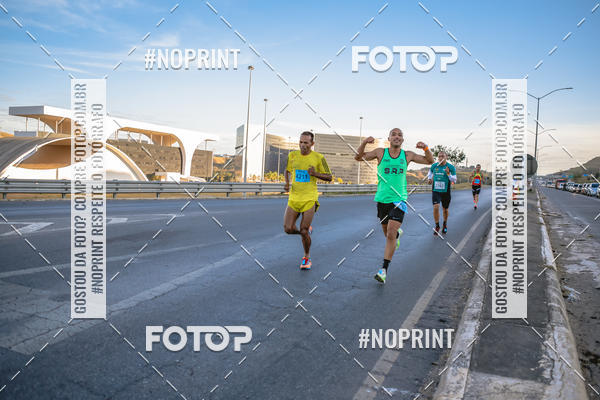 Buy your photos of the eventMaratona e Meia Maratona das Gerais on Fotop