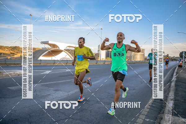 Buy your photos of the eventMaratona e Meia Maratona das Gerais on Fotop