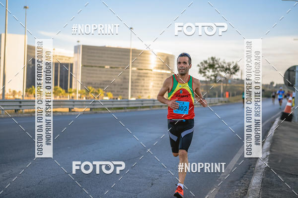 Buy your photos of the eventMaratona e Meia Maratona das Gerais on Fotop