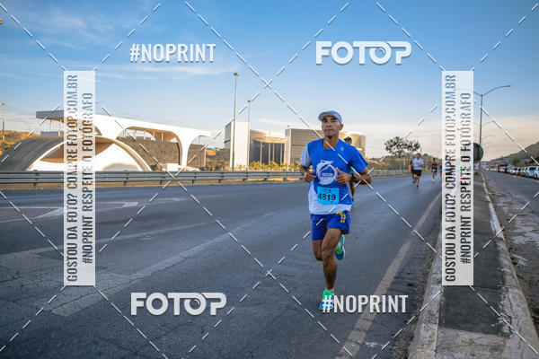 Buy your photos of the eventMaratona e Meia Maratona das Gerais on Fotop