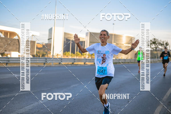 Buy your photos of the eventMaratona e Meia Maratona das Gerais on Fotop